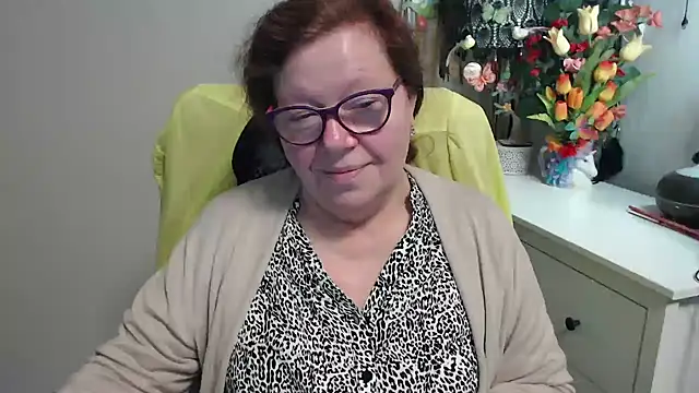 Snapshot of Adelewildx chatting on February 19, 2026, 5:04 am Adelewildx online show from February 19, 2026, 5:04 am