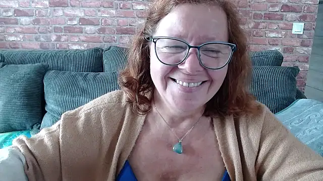 Adelewildx online show from September 13, 2025, 9:53 am