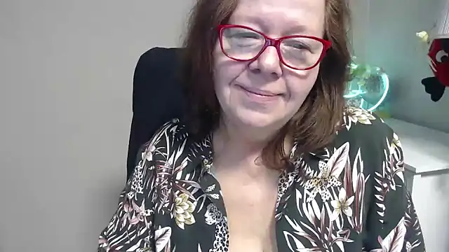 Adelewildx online show from March 11, 2025, 4:41 am