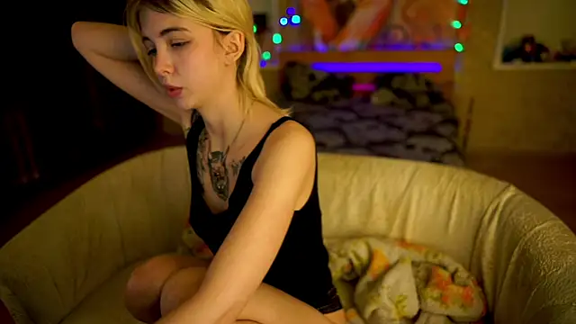 Allison Cuty online show from February 13, 2025, 2:12 am