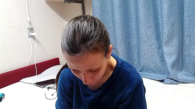 alisacucumber online show from October 26, 2025, 5:02 pm