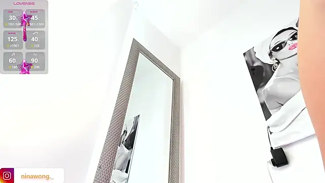 Snapshot of NinaWong chatting on March 4, 2025, 2:32 pm NinaWong online show from March 4, 2025, 2:32 pm