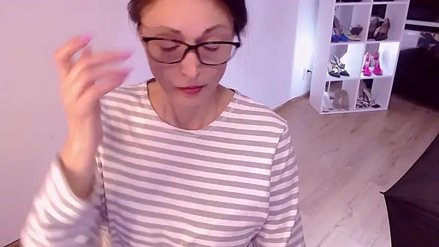 CaringSophie online show from February 26, 2025, 2:05 pm