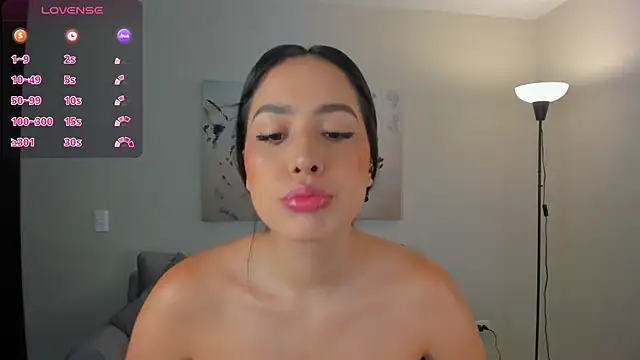 BrennaWalker online show from October 7, 2025, 9:38 pm