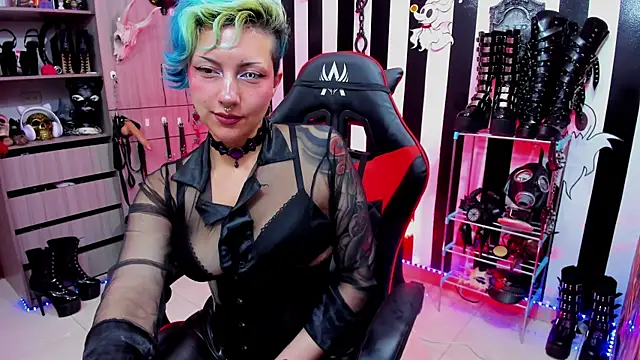 Mistress Yelena online show from February 19, 2025, 9:25 pm