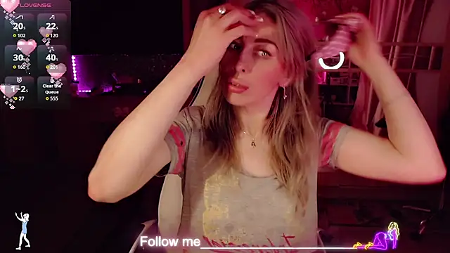 AnnieGOld  online show from March 7, 2026, 11:32 pm