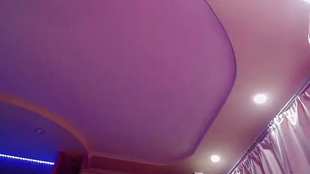 AnnieGOld  online show from September 13, 2025, 10:43 pm