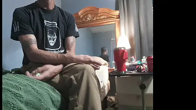 Snapshot of beobe74 chatting on May 25, 2026, 11:42 am beobe74 online show from May 25, 2026, 11:42 am