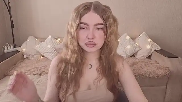 ViolettaLopez online show from April 3, 2026, 11:16 am