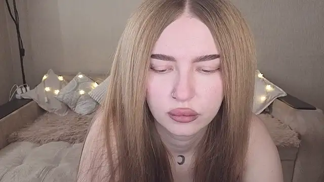 ViolettaLopez online show from November 25, 2025, 10:26 am