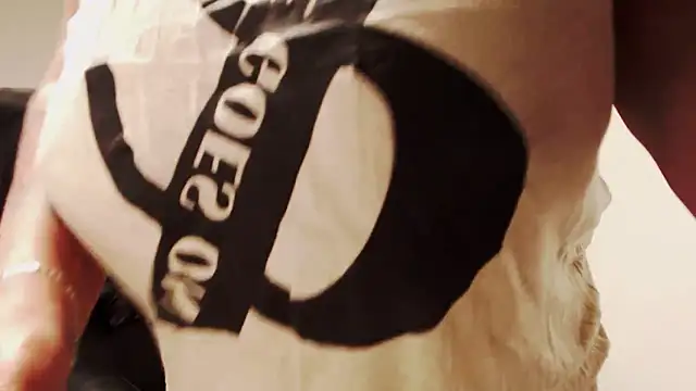 LaylaMilf online show from March 13, 2026, 6:35 pm