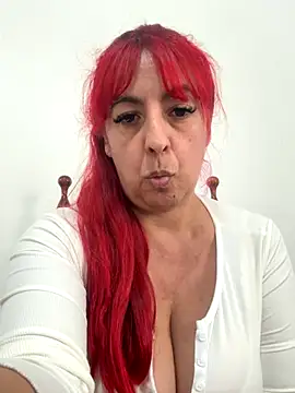 sofy alone online show from October 6, 2025, 6:41 pm