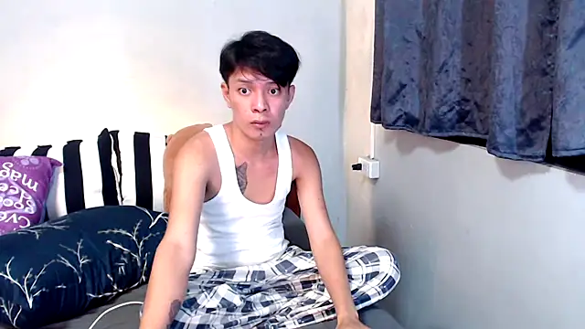 urpinoyasian online show from November 12, 2025, 11:03 am