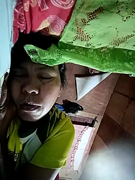 Snapshot of TropicalFlower chatting on February 15, 2026, 8:41 pm TropicalFlower online show from February 15, 2026, 8:41 pm