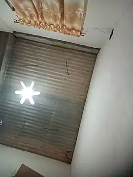 Snapshot of TropicalFlower chatting on March 3, 2026, 11:17 am TropicalFlower online show from March 3, 2026, 11:17 am