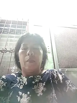 TropicalFlower online show from October 14, 2025, 1:12 pm