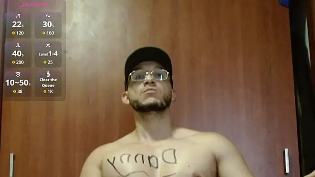 MarcusMilarc online show from September 28, 2025, 8:27 pm