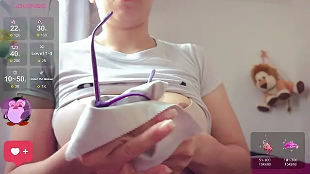 mayhott2 online show from October 10, 2025, 6:20 pm