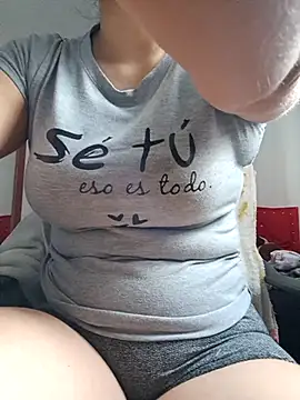 mayhott2 online show from September 26, 2025, 8:16 pm