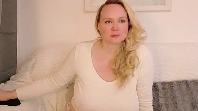 Sarah4you online show from January 6, 2026, 9:52 pm