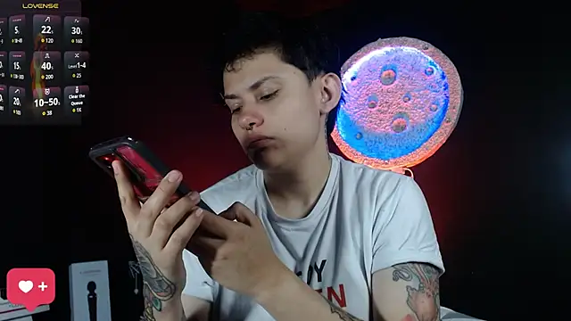 girl intense444 online show from October 3, 2025, 1:12 pm