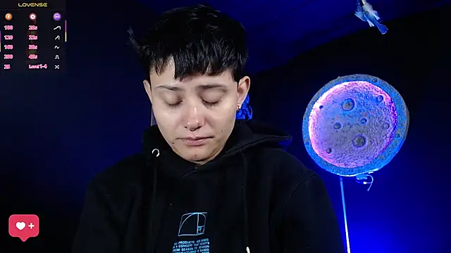 girl intense444 online show from March 26, 2026, 1:20 pm