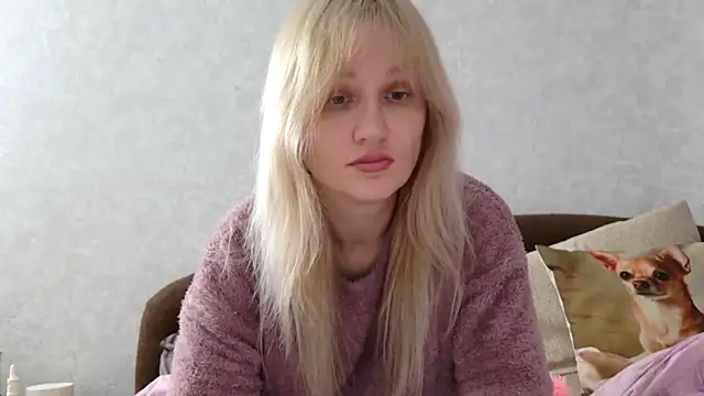 ModelEva online show from October 11, 2025, 9:21 am