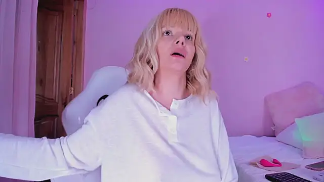 bella adams  online show from February 19, 2025, 12:14 am