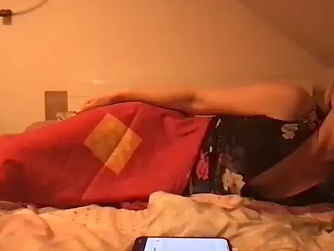 Snapshot of Moistdevil chatting on January 7, 2025, 5:09 pm Moistdevil online show from January 7, 2025, 5:09 pm