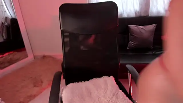 PaulinaBelushi online show from January 16, 2025, 7:10 pm