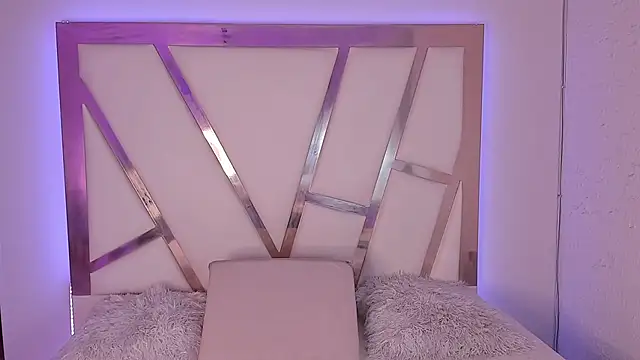 PaulinaBelushi online show from January 15, 2025, 2:06 am