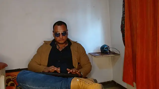 hardrock982 online show from March 21, 2025, 1:45 pm