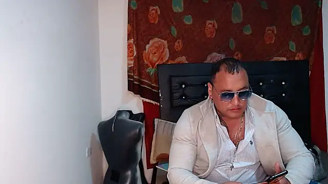 hardrock982 online show from December 18, 2025, 2:32 pm