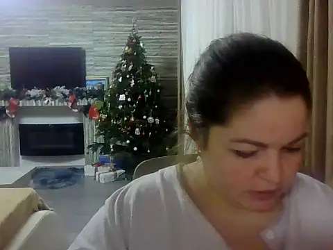 cute  cherry online show from January 13, 2026, 5:39 pm