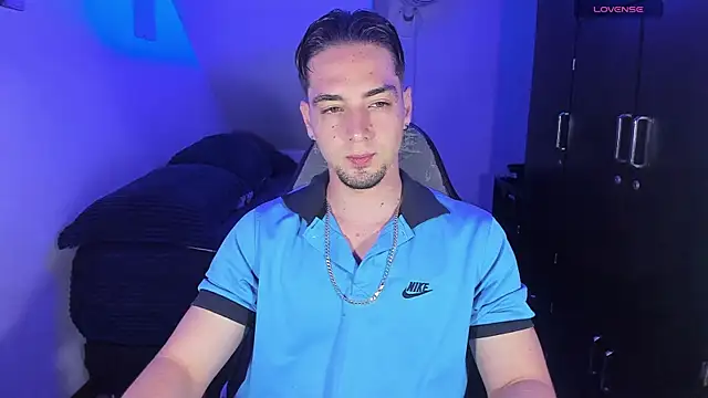 Alex smith00 online show from October 7, 2025, 11:39 pm