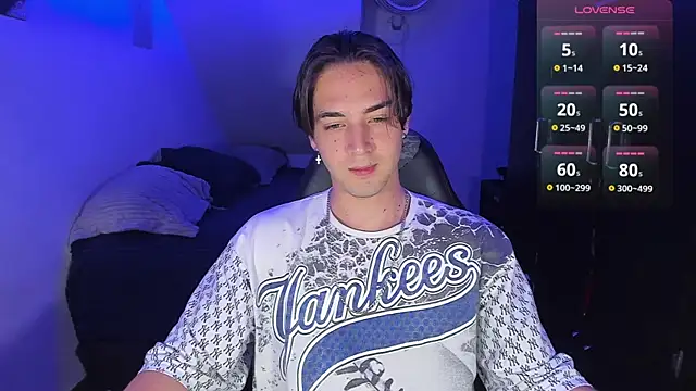 Alex smith00 online show from September 20, 2025, 11:21 pm