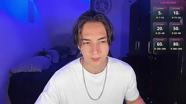 Alex smith00 online show from September 24, 2025, 1:02 am