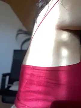 NattCastillo online show from October 7, 2025, 8:04 am