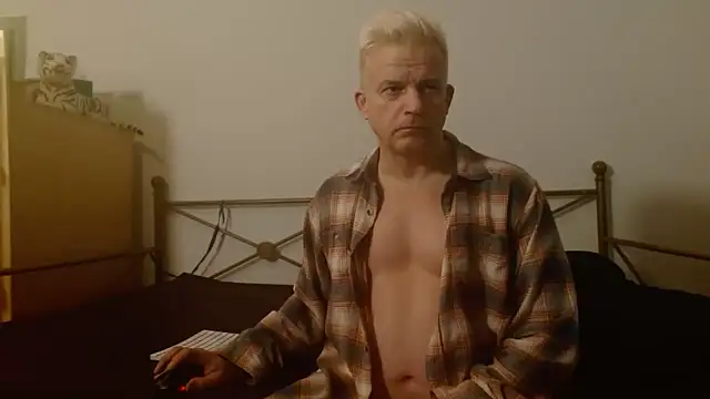 Dragonnycxh online show from November 7, 2025, 3:22 am