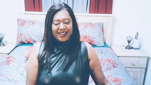 Snapshot of Indianlust69 chatting on October 1, 2025, 8:35 pm Indianlust69 online show from October 1, 2025, 8:35 pm