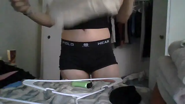 Snapshot of persephone332 chatting on October 2, 2025, 4:05 am persephone332 online show from October 2, 2025, 4:05 am