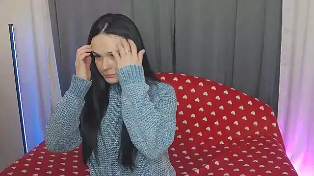 Snapshot of Alison_L chatting on March 19, 2025, 12:04 am Alison L online show from March 19, 2025, 12:04 am