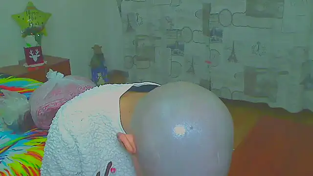 hotSANDRA STARR online show from December 14, 2025, 12:39 am