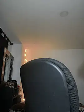 Snapshot of RsellAmb chatting on January 19, 2025, 5:26 am RsellAmb online show from January 19, 2025, 5:26 am