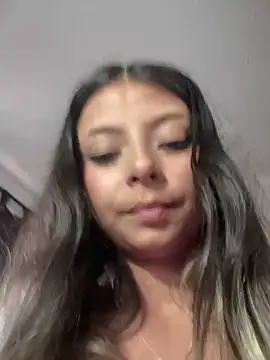 Snapshot of RsellAmb chatting on January 23, 2025, 5:21 pm RsellAmb online show from January 23, 2025, 5:21 pm