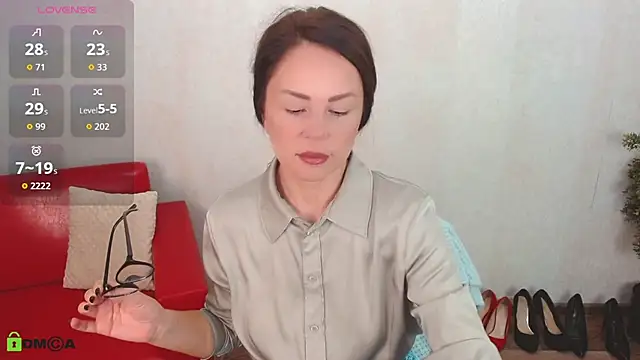 Snapshot of VickyGolden chatting on September 18, 2025, 5:21 am VickyGolden online show from September 18, 2025, 5:21 am