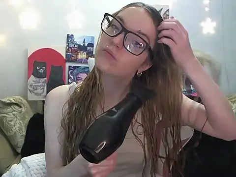 SecretSophia online show from October 3, 2025, 9:16 pm