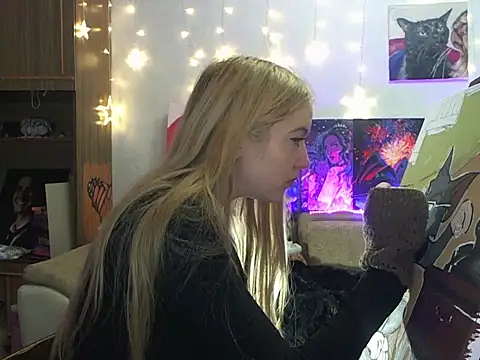 SecretSophia online show from March 19, 2025, 9:37 pm