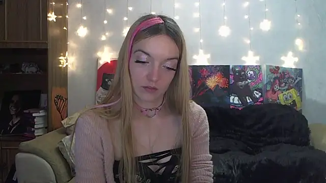 SecretSophia online show from February 18, 2025, 4:14 pm