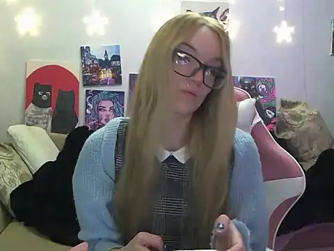 SecretSophia online show from October 26, 2025, 4:40 pm